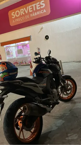 Vende-se Twister 250F