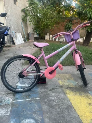 Bicicleta  $150 cada uma 