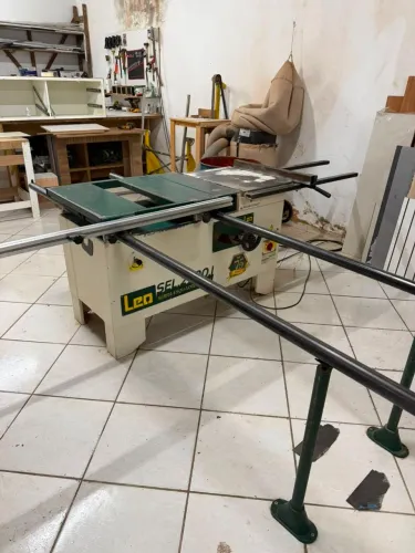 Esquadrejadeira Leo SEL.2900.I (Corta 45°) Motor 3cv Monofásico