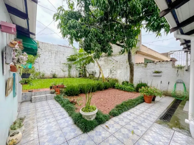 Casa à venda Rua Padre Henrique Lenz, Jardim São Pedro - Porto Alegre