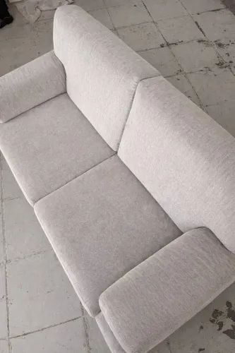 ÓTIMO SOFÁ 1,50m - é só limpar e fica novo