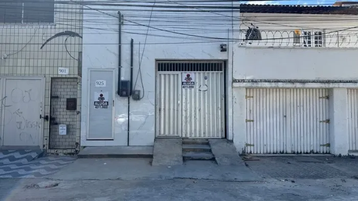 Quitinete para alugar na Rua Gonçalves Ledo, próximo à Av. Santos Dumont