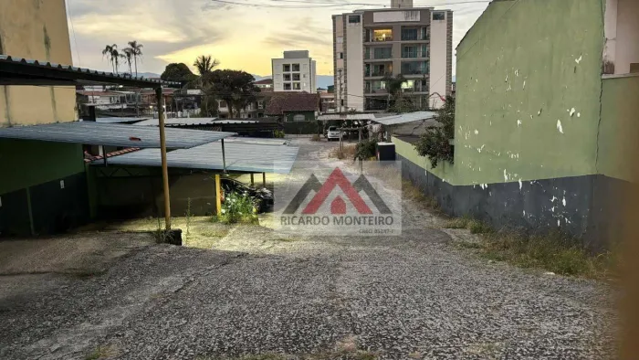 Terreno para alugar, 1662 m² por R$ 5.650,00/mês - Centro - Pindamonhangaba/SP