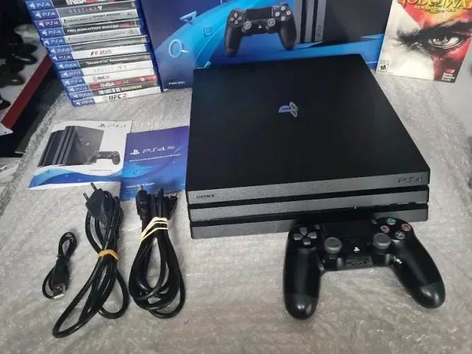 Playstation 4 Slim Pro 2 Controles 1TB