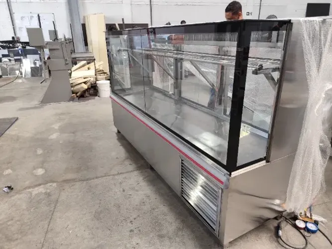 Vitrine expositora refrigerada em inox para balcão, 120 × 60 × 125 cm
