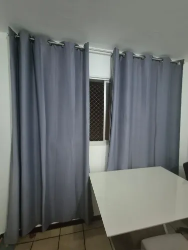 2 Cortinas com Varão 