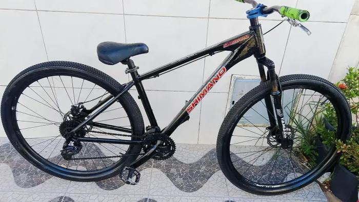 Bicicleta aro 29 quadro de alumínio completo com freio a disco