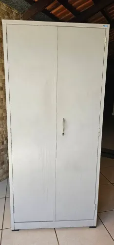 ARMÁRIO DE AÇO USADO