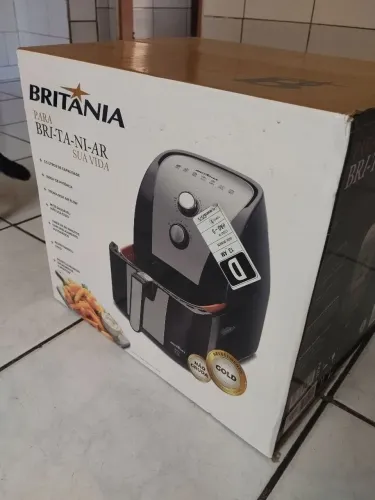 Fritadeira Air Fryer Britânia 5,5L 1500W Gold BFR51 127v - Nova na caixa