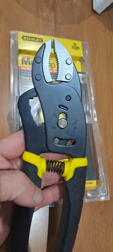 Alicate Stanley  9 pol. Novo regulagem  de abertura! 