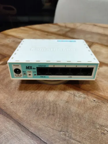 Mikrotik RB750r2(hex lite)