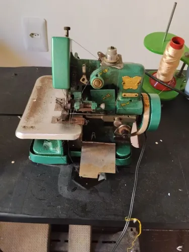 Máquina overloque semi industrial 