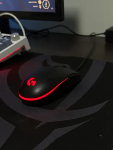 Mouse gamer logitech g203