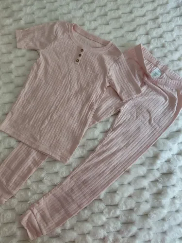 NOVO CONJUNTO/PIJAMA CARTER'S ORIGINAL<br>Veste 6 a 8 anos <br>*50 reais*<br>Retirada 05/301