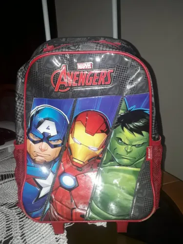 Mochila de rodinha por 30 reais