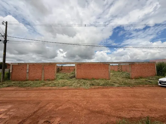 Vendo terreno murado 20x25m
