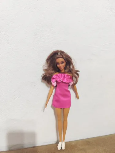 Boneca barbie fashionistas