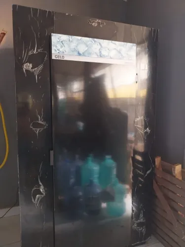 Vendo Estufa de Gelo 40 sacos de Gelo