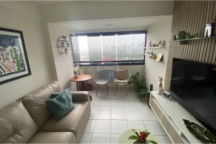 Vendo apartamento com 54 m² ,2 quartos,uma suíte no bairro da Torre