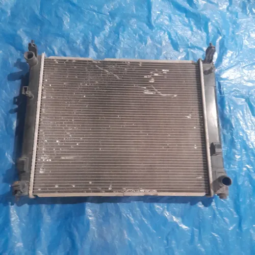 Radiador do nissan versa 1.6 16v 4cc