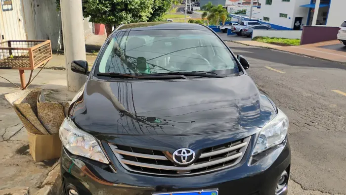 Toyota Corolla GLI 1.8 Flex 16V Aut. 2012