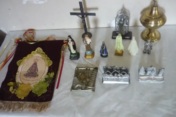 Artigos Religiosos Antigos Leia Campo Descrição Do Anúncio