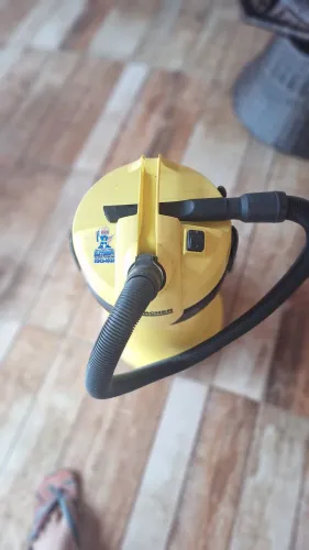 Aspirador de pó e água. Eficiência