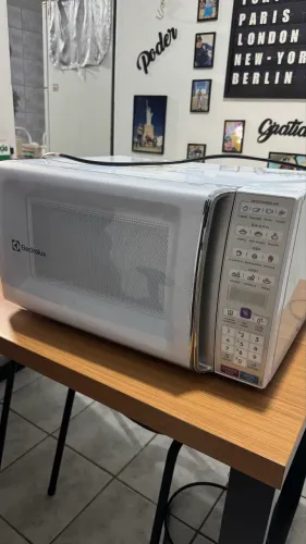 Forno de microondas Electrolux  usado poucas vezes 