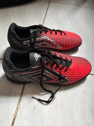 Chuteira Umbro Society Mutant