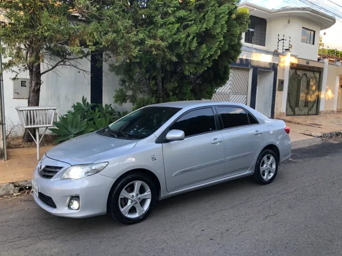 Toyota Corolla GLI 1.8 Flex 16V Aut. 2014