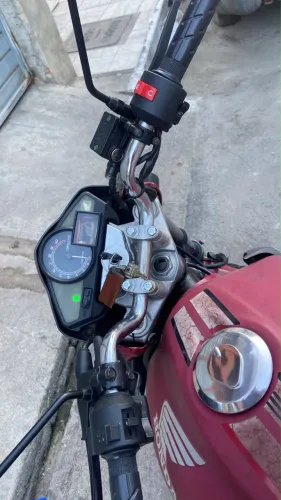 Honda CB 300R 2010 - Conservada / Documentação em Dia