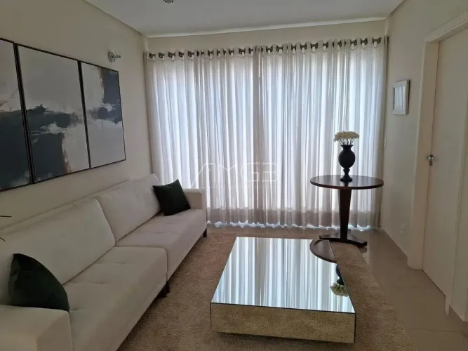 Casa à Venda em Valinhos no Terras do Oriente com Piscina, Espaço Gourmet e 3 Dormitórios