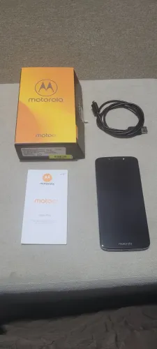 Motorola motoE5 sem carregador.