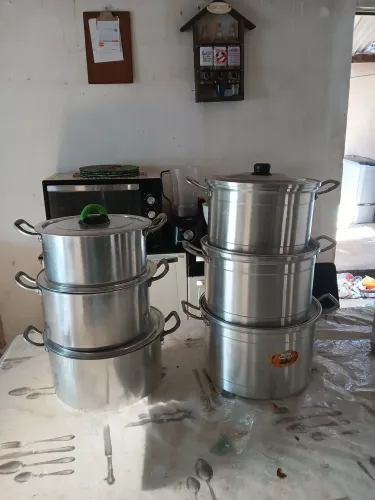 Vende se o jogo dessas panelas