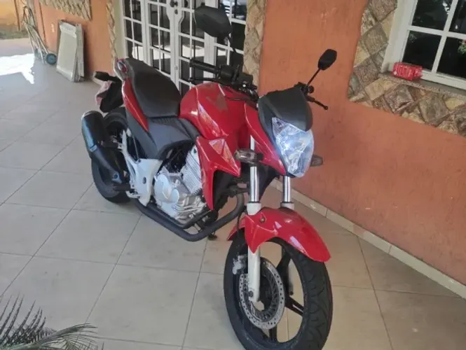 Moto Honda CB 300R