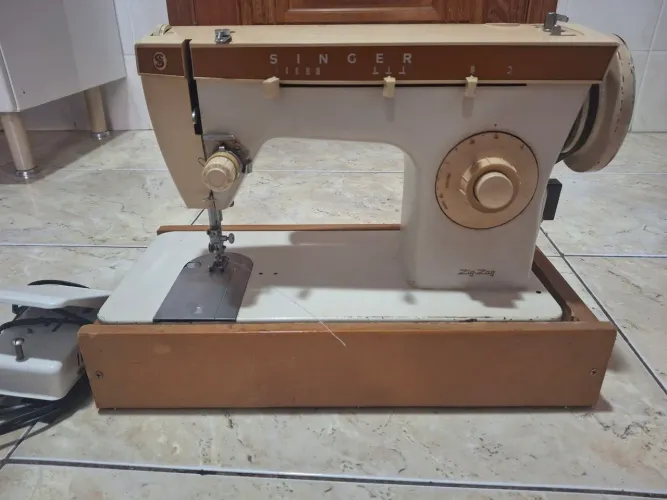 Máquina de Costura Singer Zig Zag
