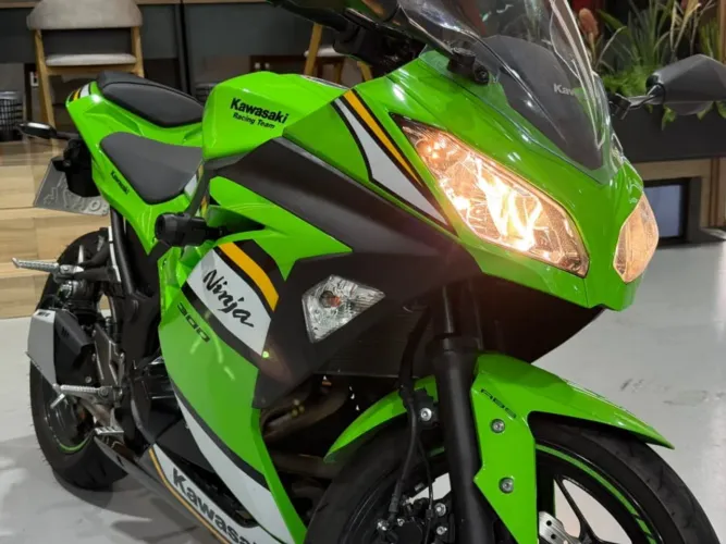 KAWASAKI Ninja 300 ABS