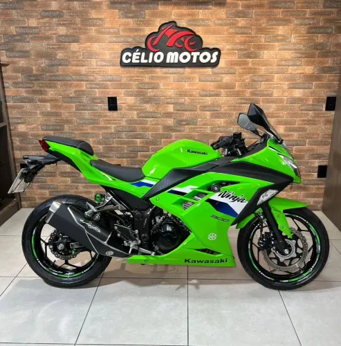 KAWASAKI NINJA 300 2026