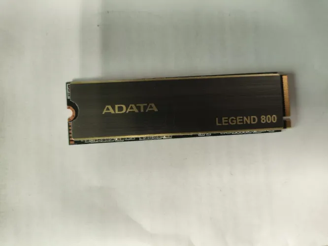 Nvme Adata legend 800