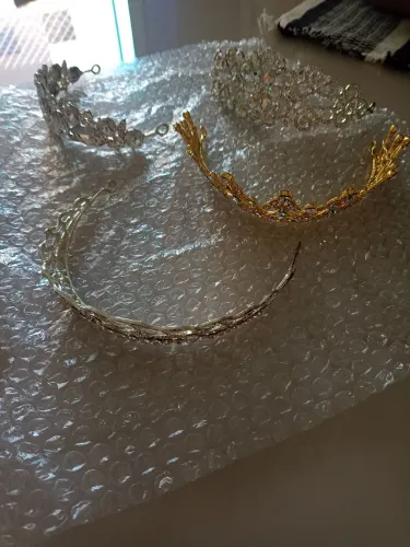 Conjunto 4 tiaras de metal e pedras