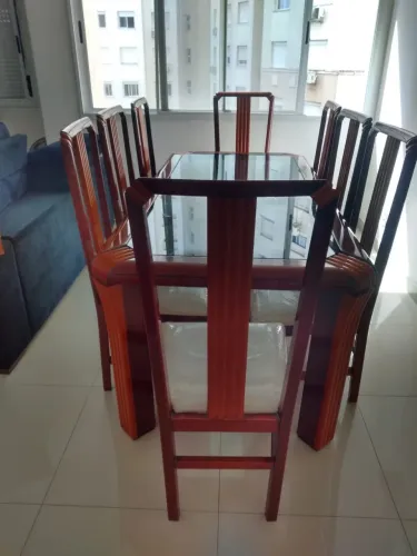 Mesa de Jantar tampo de vidro 8 lugares