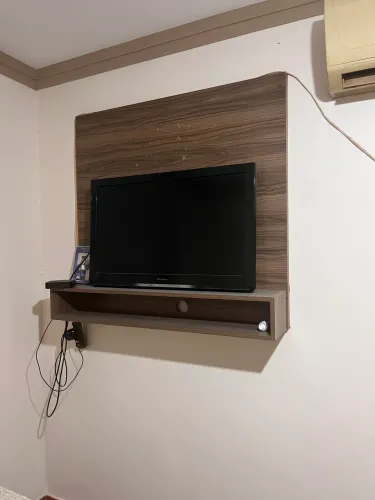 Painel Simples para TV (Excelente Estado)