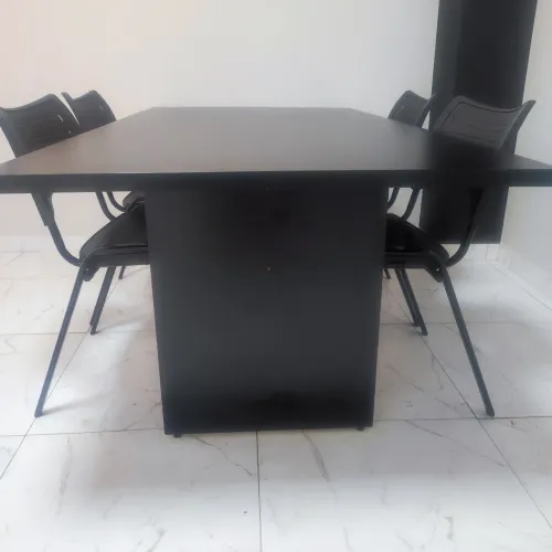 MESA DE REUNIÃO PRETA 