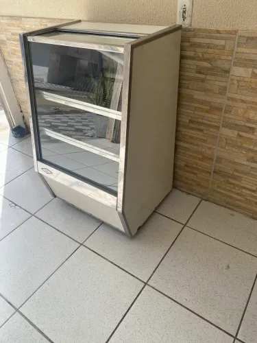 Vende-se expositor