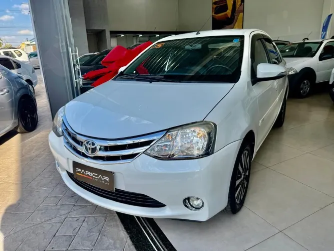 Toyota Etios Platinum Sed. 1.5 Flex 16V 4P Mec. 2015