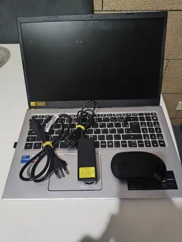 Notebook Acer novo pouco usado completo,2.000 para levar