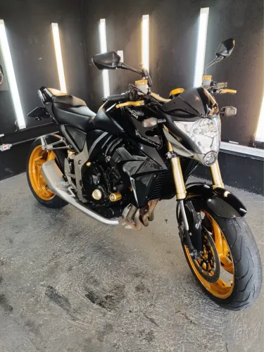 Honda CB1000R. Troco por big ou Naked.