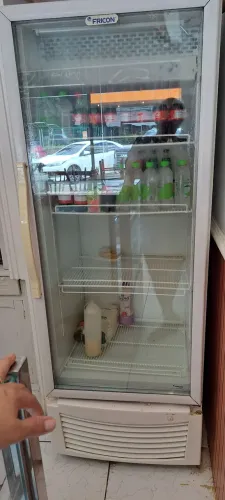 Vendo geladeira porta de vidro