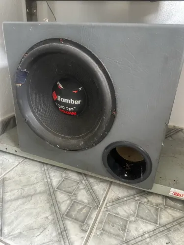Caixa de 12 som automotivo