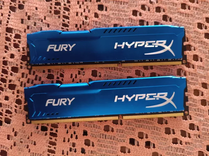 2 pende de memória ram ddr3 8gb cada